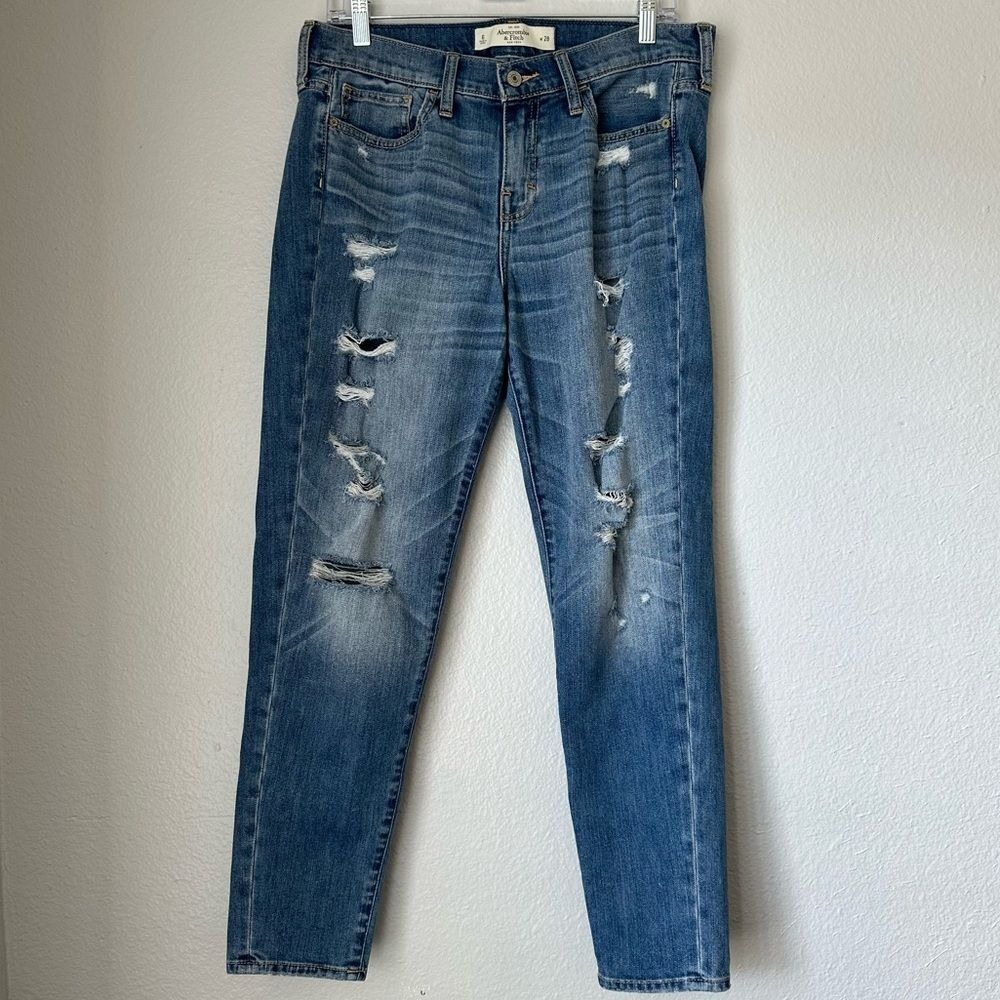 Abercrombie & Fitch Jeans Distressed Holes‎ Size 28 Women's Denim Jeans